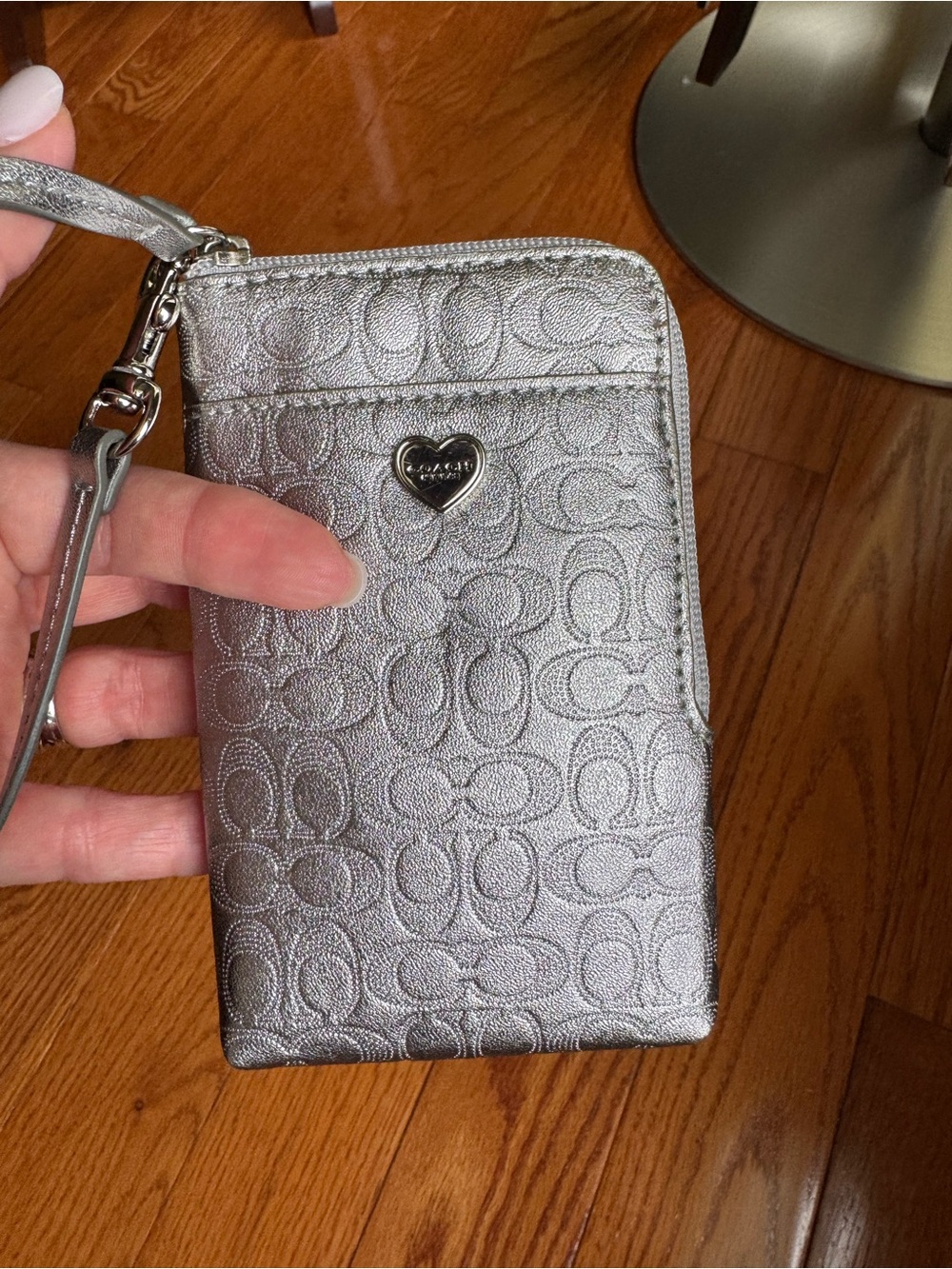 NWOT Coach Silver Logo Zip Wristlet Wallet with Heart Logo, Credit Card Slots